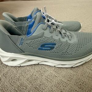 Women hands free swift fit Sneakers